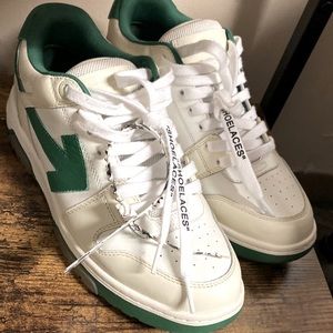 To big for me size 41 don’t want them nomore hmu asap